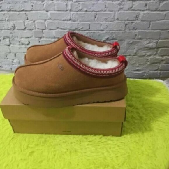 New UGG Tazz Chestnut Sandals Women Slipper - Picture 2 of 4